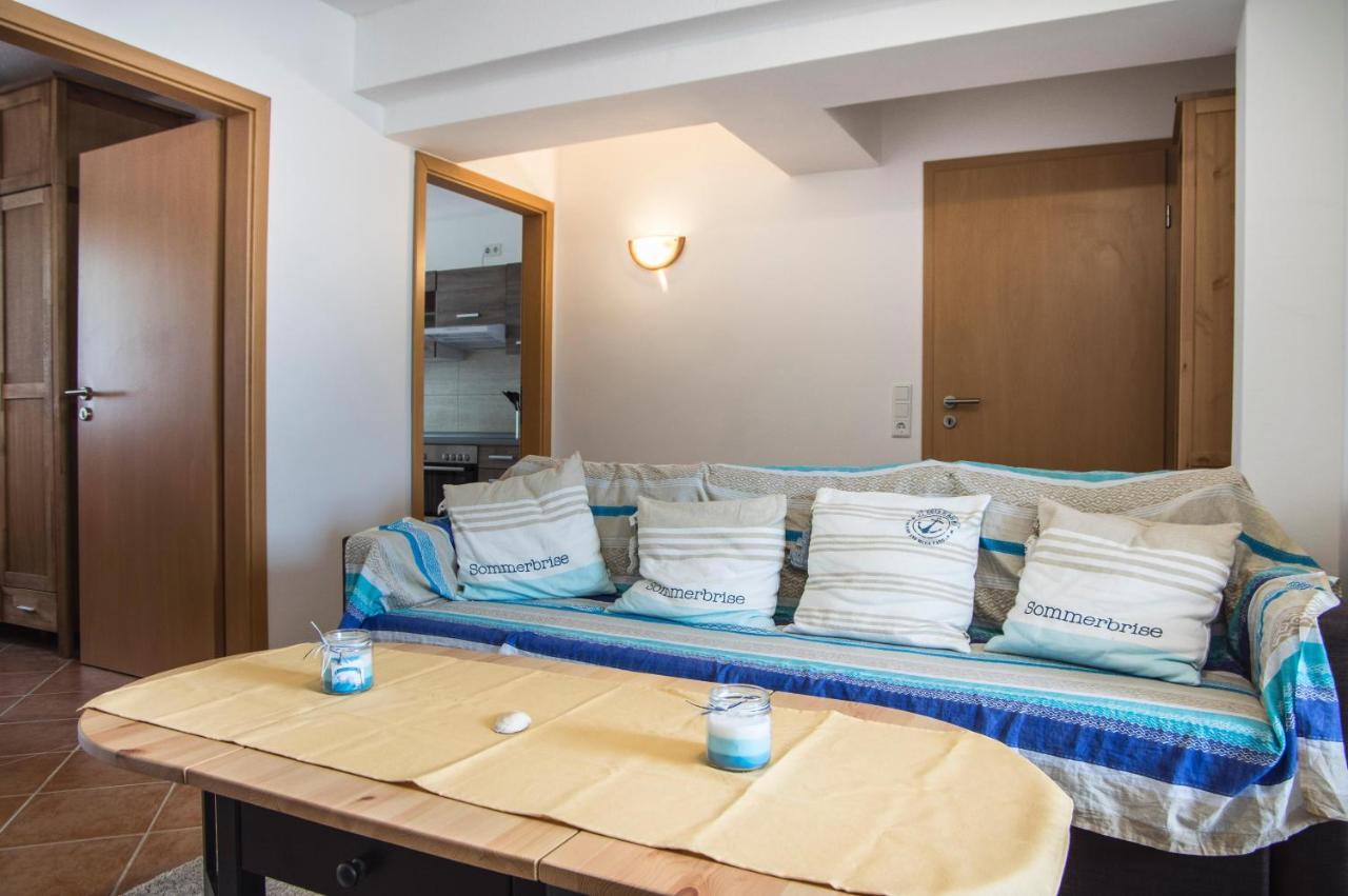 Neue Reihe 8 Links Apartment *